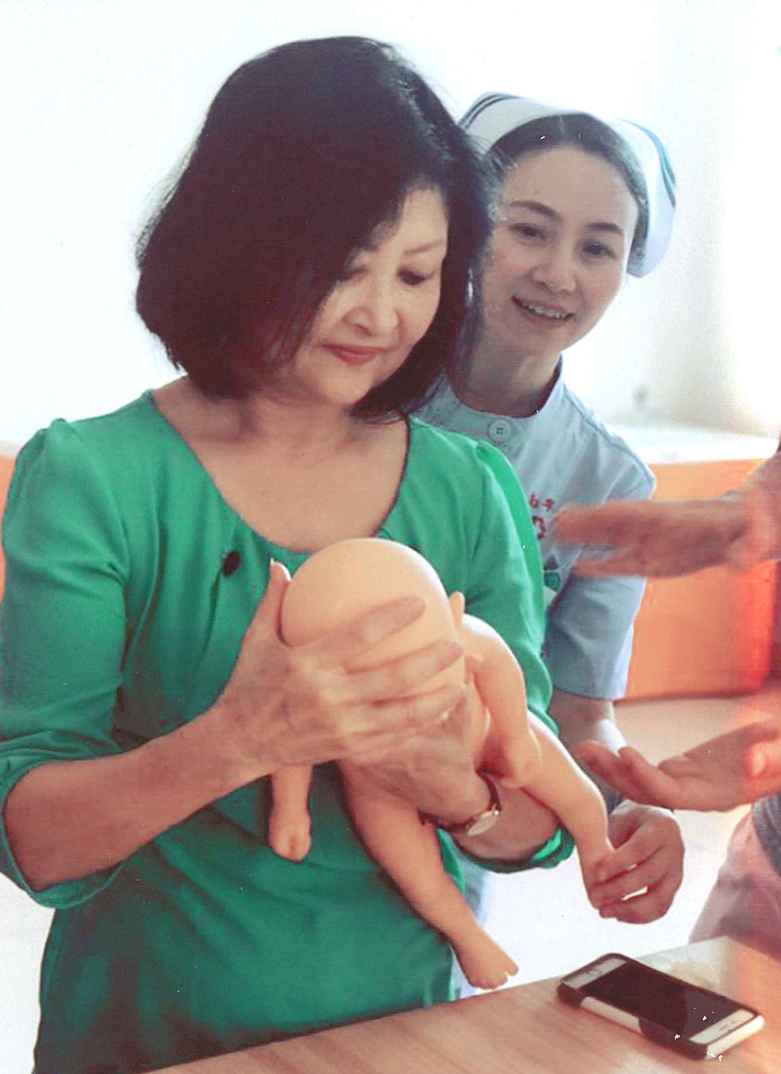 Donnelly, PhD, RN, is a professor at the Faculty of Nursing and adjunct professor in community health sciences at Cumming School of Medicine. She was one of two successful awardees of the 2017 Hunan Foreign Experts Scholars Program award. 